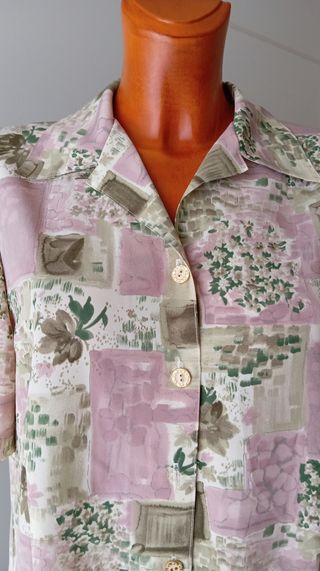 Blusa vintage. Verde y rosa. Nueva.
