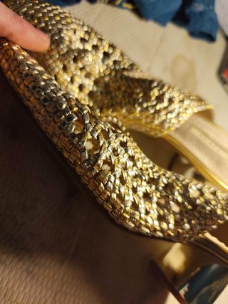 Zapatos dorados