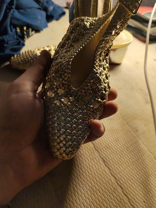 Zapatos dorados