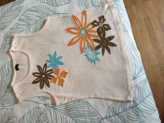 Blusa beige sin mangas