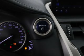 Lexus NX 300h Executive Line