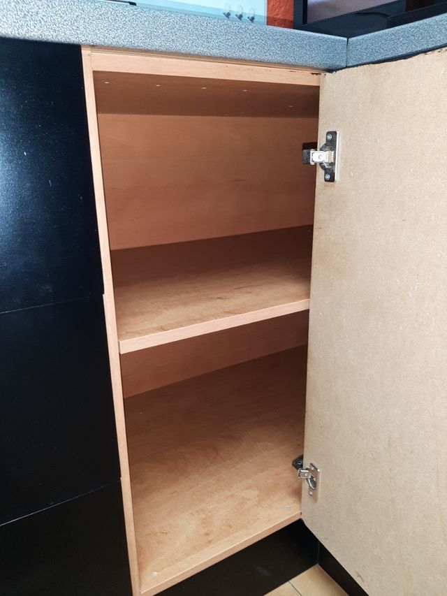 Mueble rinconero con cajones y armario