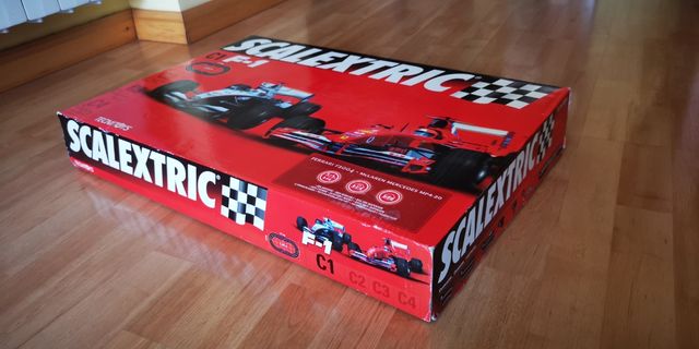 Scalextric C1 F1 - Ferrari & McLaren