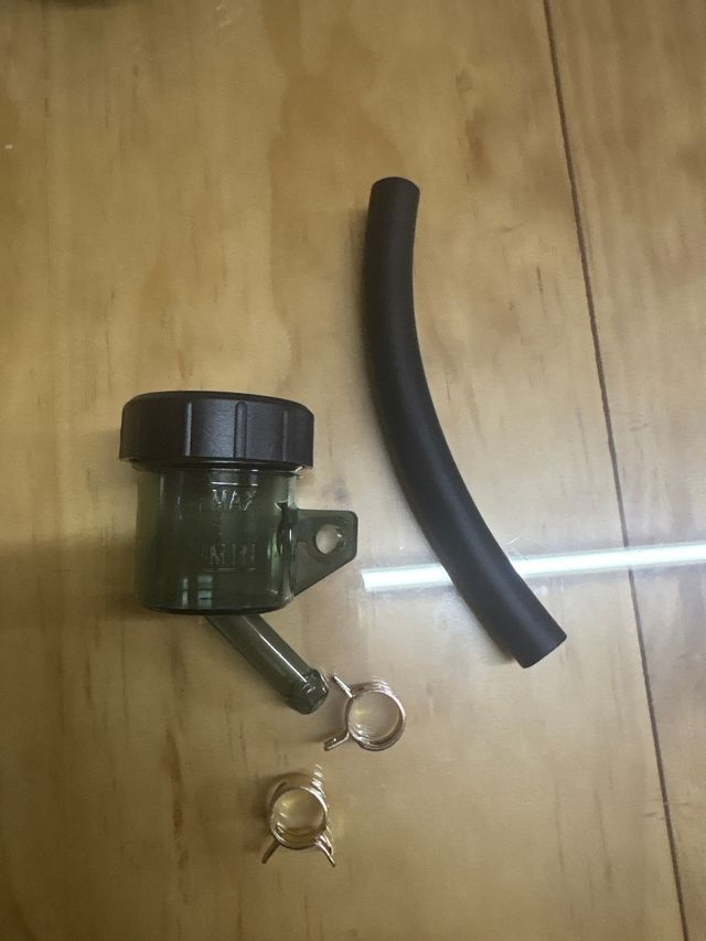 Depósito líquido frenos moto