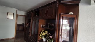 Mueble salón madera clásico