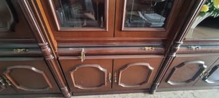 Mueble salón madera clásico