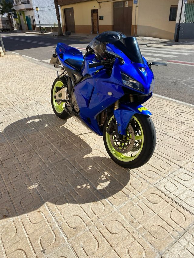 Honda CBR 600 RR (2005-2006) azul