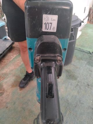 Martillo demoledor Makita HM1810