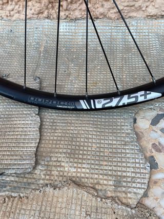 Ruedas Sun Ringle 27.5+ NUEVA
ANCHO DE 40
DUROC 40