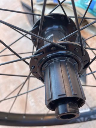 Ruedas Sun Ringle 27.5+ NUEVA
ANCHO DE 40
DUROC 40