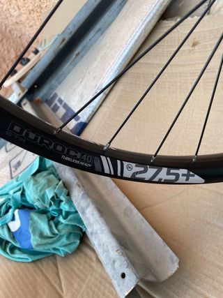Ruedas Sun Ringle 27.5+ NUEVA
ANCHO DE 40
DUROC 40