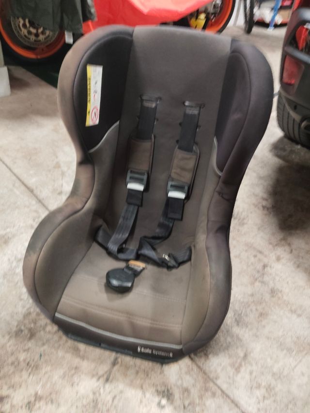 Silla coche bebé isofix,otra sin isofix