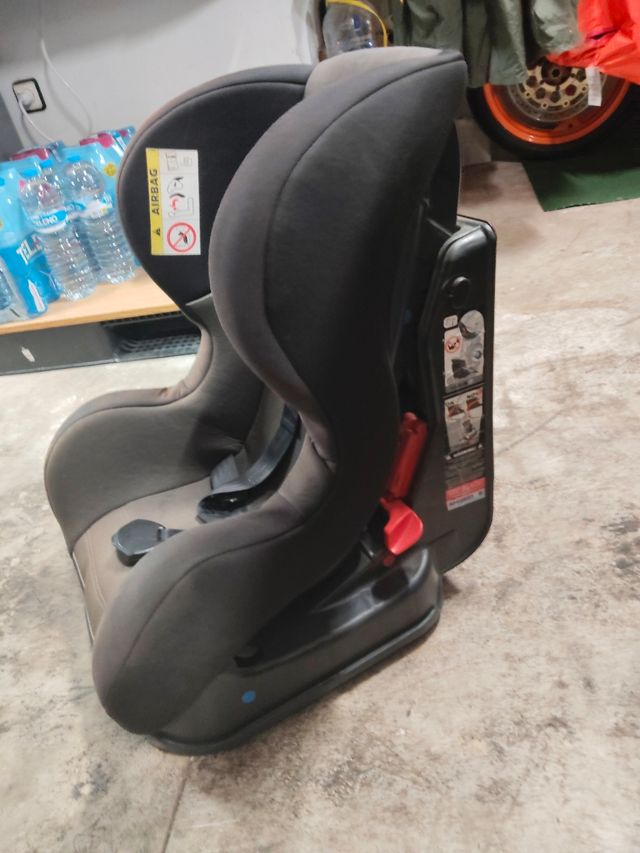 Silla coche bebé isofix,otra sin isofix