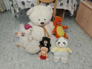 6 Peluches Variados