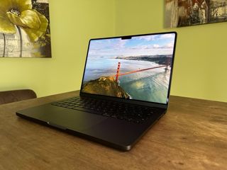 MacBook Pro 14″ M3 Pro, 18 GB RAM, 512 GB SSD