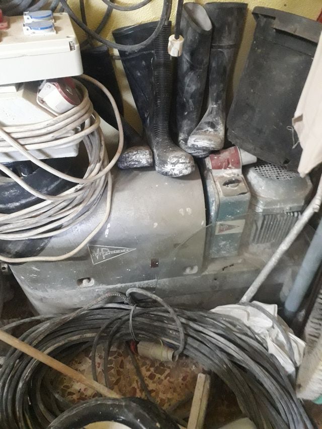 2 Máquinas pulir suelos