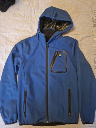 Chaqueta niño OVS azul. Talla 12-14 años