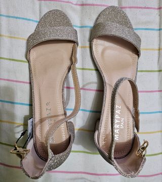Sandalias MARYPAZ doradas purpurina talla 39