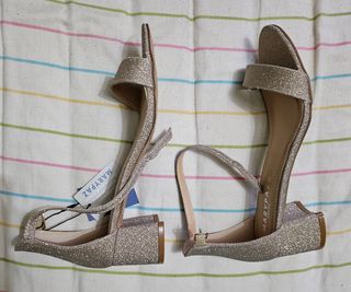Sandalias MARYPAZ doradas purpurina talla 39