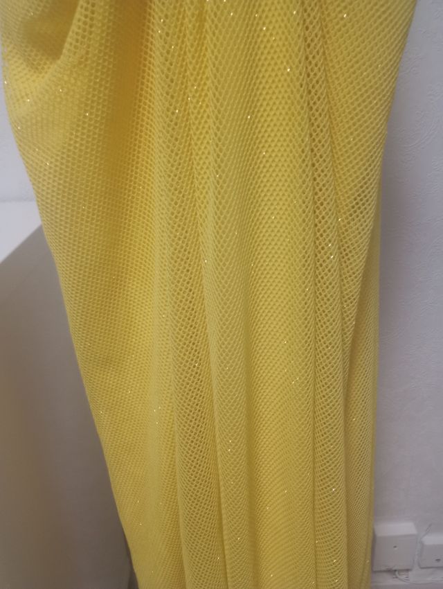 Vestido dando buena forma a las caderas .fiesta