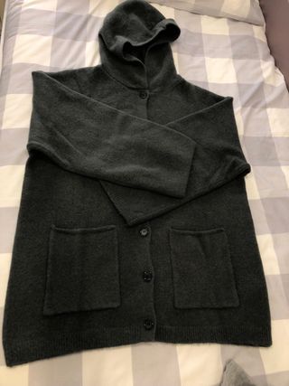 Chaqueta punto capucha ZARA
