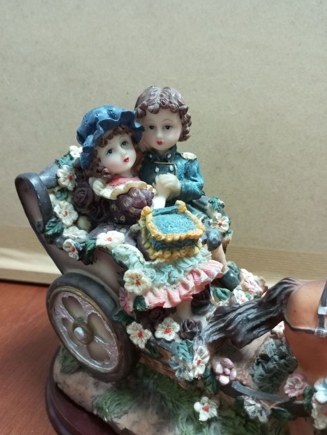 Figura decorativa antigua