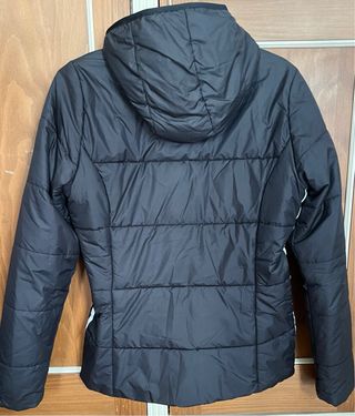 Chaqueta Adidas negra con capucha