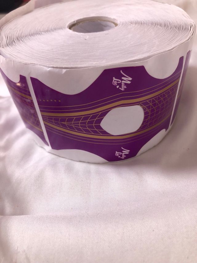 Unghie finte: kit manicure