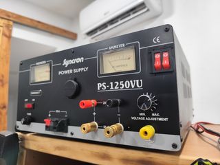 Fuente Syncron PS-1250VU - Alimentación