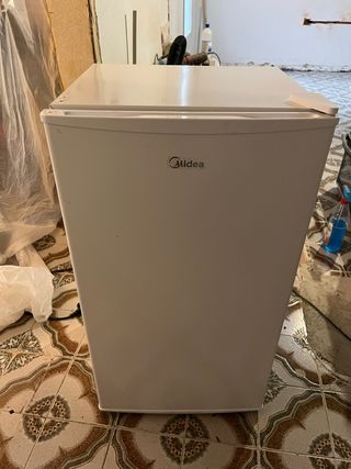 Nevera Midea 113L como nuevo