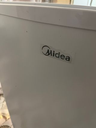 Nevera Midea 113L como nuevo