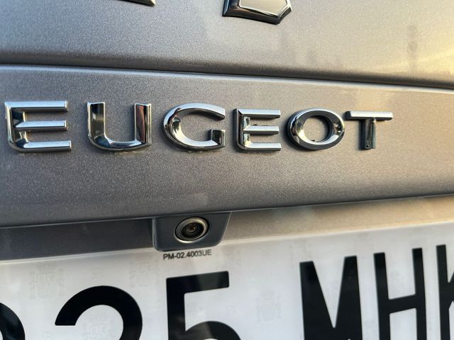 Peugeot Traveller 2023