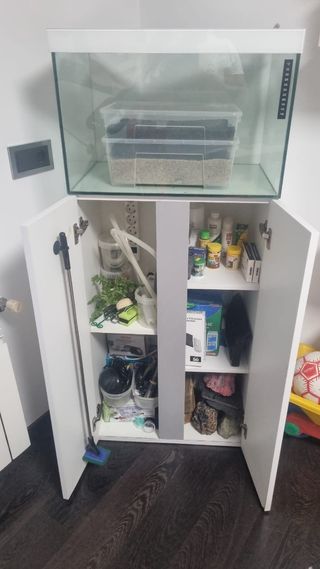 Acuario con mueble