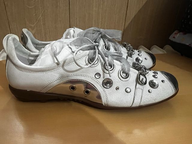 Zapatillas vintage - blancas con pedreria
