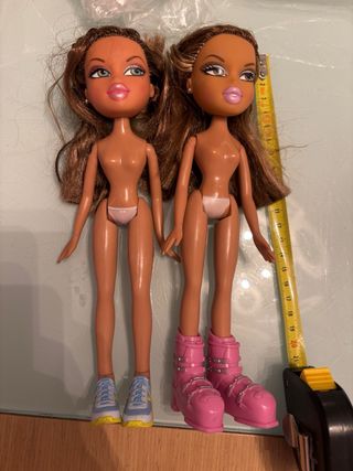 2 Muñecas Bratz Jasmin clases