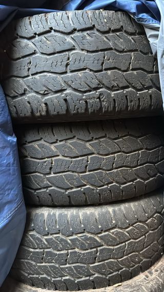 4 Neumáticos Coche Mixtos Usados