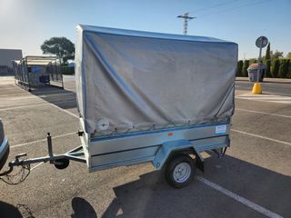 Remolque ligero con lona