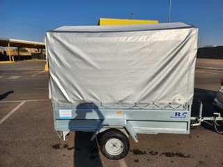 Remolque ligero con lona