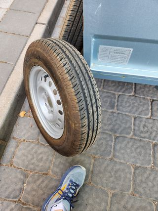 Remolque ligero con lona