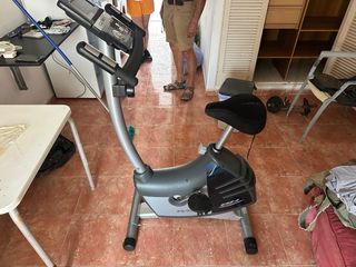 Bicicleta estática BH Fitness