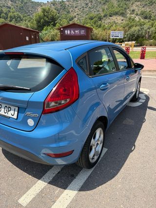 Ford Fiesta trend 1.4 70cv diesel