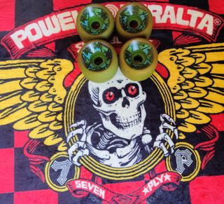Ruedas skate Old School OJ Hosoi Rockets .