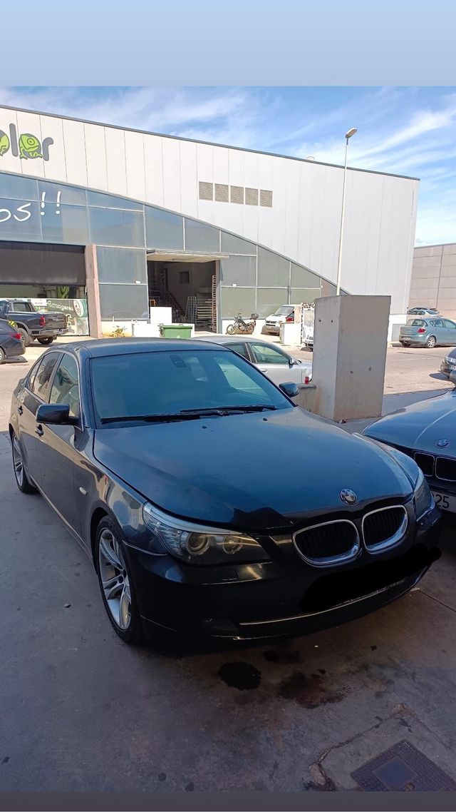 COCHE COMPLETO. sin motor , sin caja de cambios