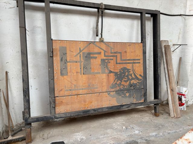 Burladero de madera y metal