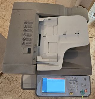 Fotocopiadora Canon imageRUNNER C2220i usada