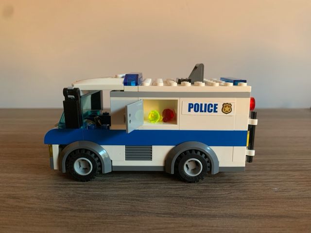 Lego City 60142: furgoneta policía