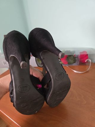 SANDALIAS NÚMERO 37. MARCA XTI 