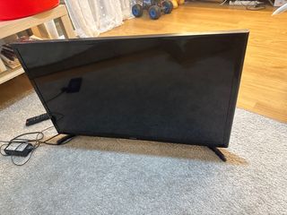 TV Samsung 32" negra