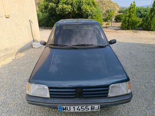 Peugeot 205 1995