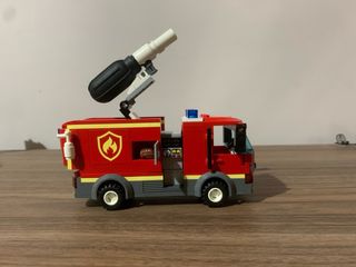 Lego City 60214 Camión de bomberos 
